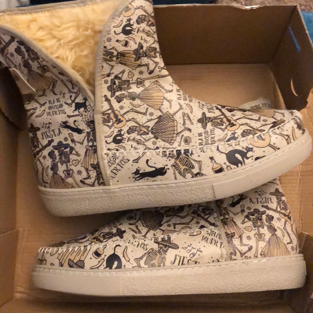 dia de los muertos boots brand new